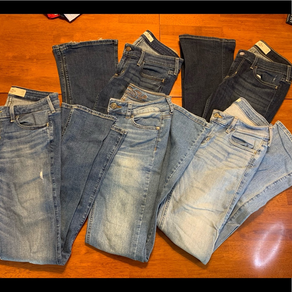 WOMANS JEANS SIZE 3 (Boot Cut)